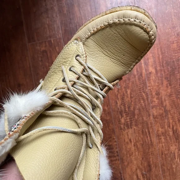 On Hold 🌼 Sz8 handmade leather moccasins with fur vintage better than UGG!! - Picture 4 of 10